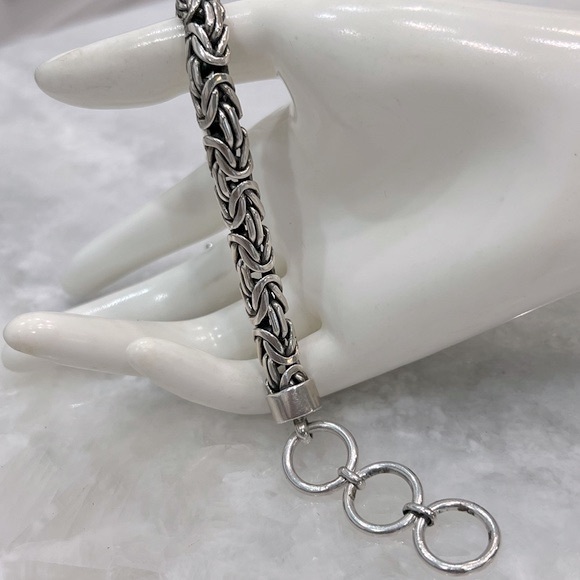 Sterling Silver Thick Solid Borobudur Link Toggle Clasp Bracelet - Picture 9 of 13